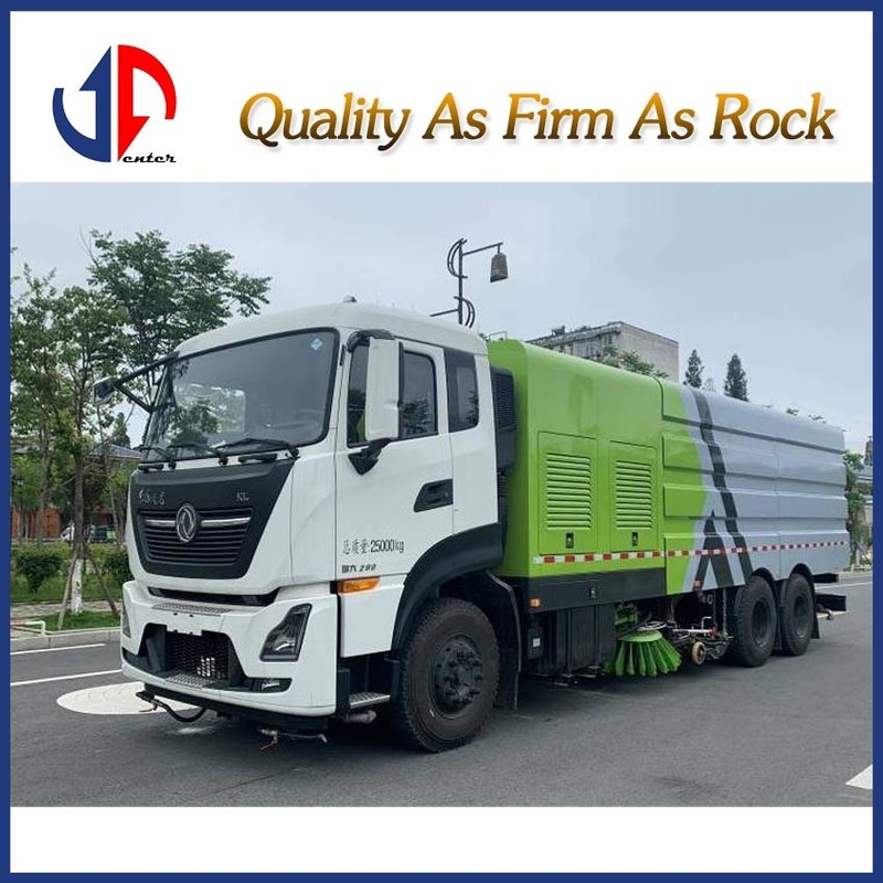 El tipo de conducción de la máquina de limpieza de carreteras (6x4) es 6*4, LHD con dirección asistida.